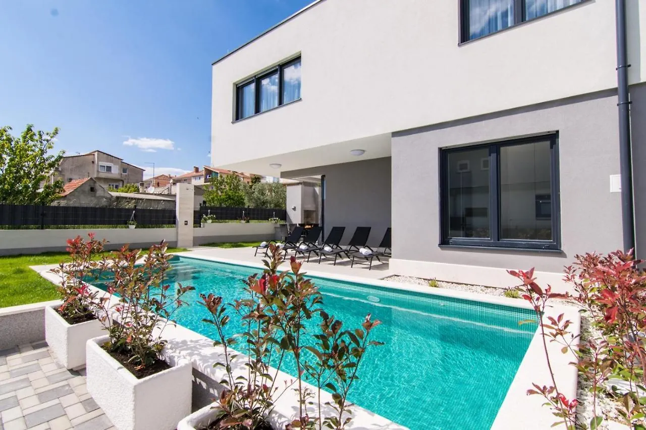 Luxury Villa Split Lady 2 With Private Pool Near The Beach In Split - Kastel Kambelovac Kastela Croatia