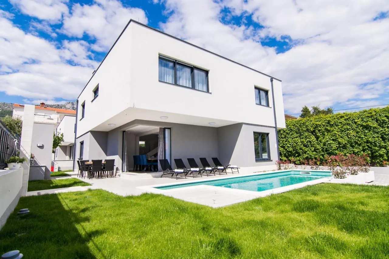 Luxury Villa Split Lady 2 With Private Pool Near The Beach In Split - Kastel Kambelovac Kastela Croatia